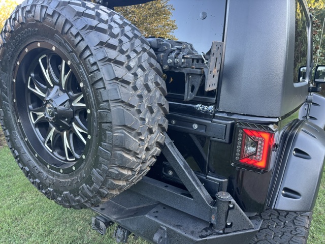 Used 2008 Jeep Wrangler Sahara AWD/4WD image 5