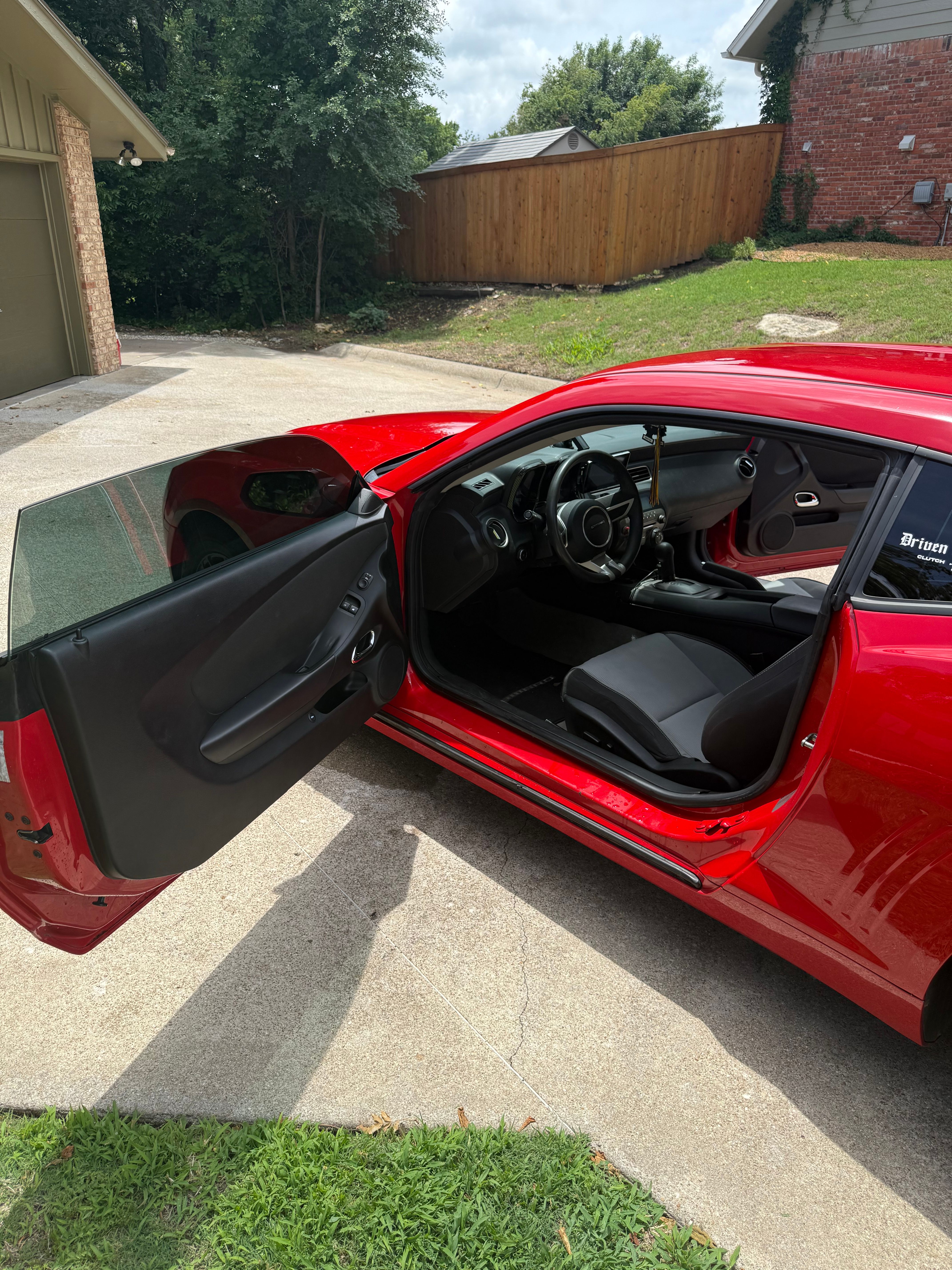 Used 2011 Chevrolet Camaro LT RWD image 14