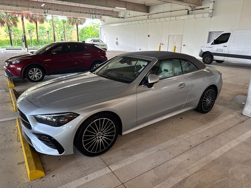 Used 2026 Mercedes-Benz CLE 450 4MATIC Cabriolet image 11