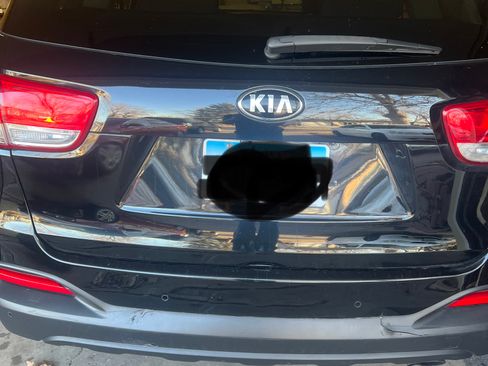 Used 2016 Kia Sorento LX w/ LX Convenience Package image 10