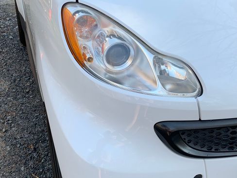 Used 2014 smart fortwo passion image 6