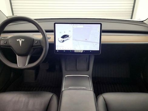 Used 2021 Tesla Model 3 Standard Range Plus image 10