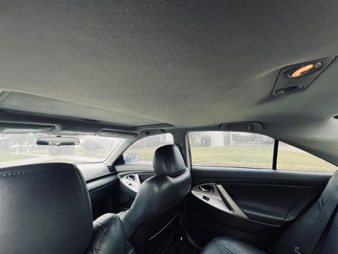 Used 2007 Toyota Camry SE image 16