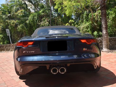 Used 2014 Jaguar F-TYPE S image 13