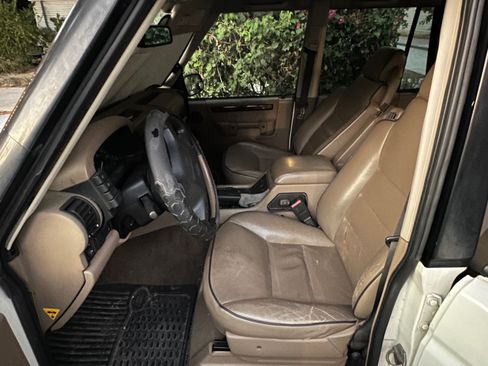 Used 2001 Land Rover Discovery SE image 9