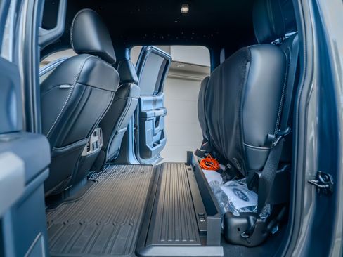 Used 2022 Ford F450 Lariat w/ Lariat Ultimate Package image 23