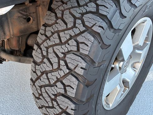 Used 2009 Nissan Xterra Off-Road w/ Tow Pkg AWD/4WD image 6