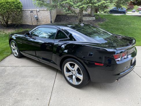 Used 2010 Chevrolet Camaro LT w/ RS Package RWD image 4