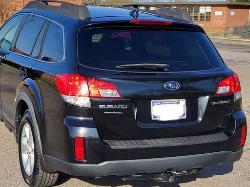 Used 2014 Subaru Outback 2.5i Premium image 5