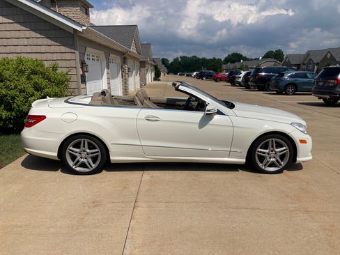 Used 2011 Mercedes-Benz E 550 Cabriolet image 5