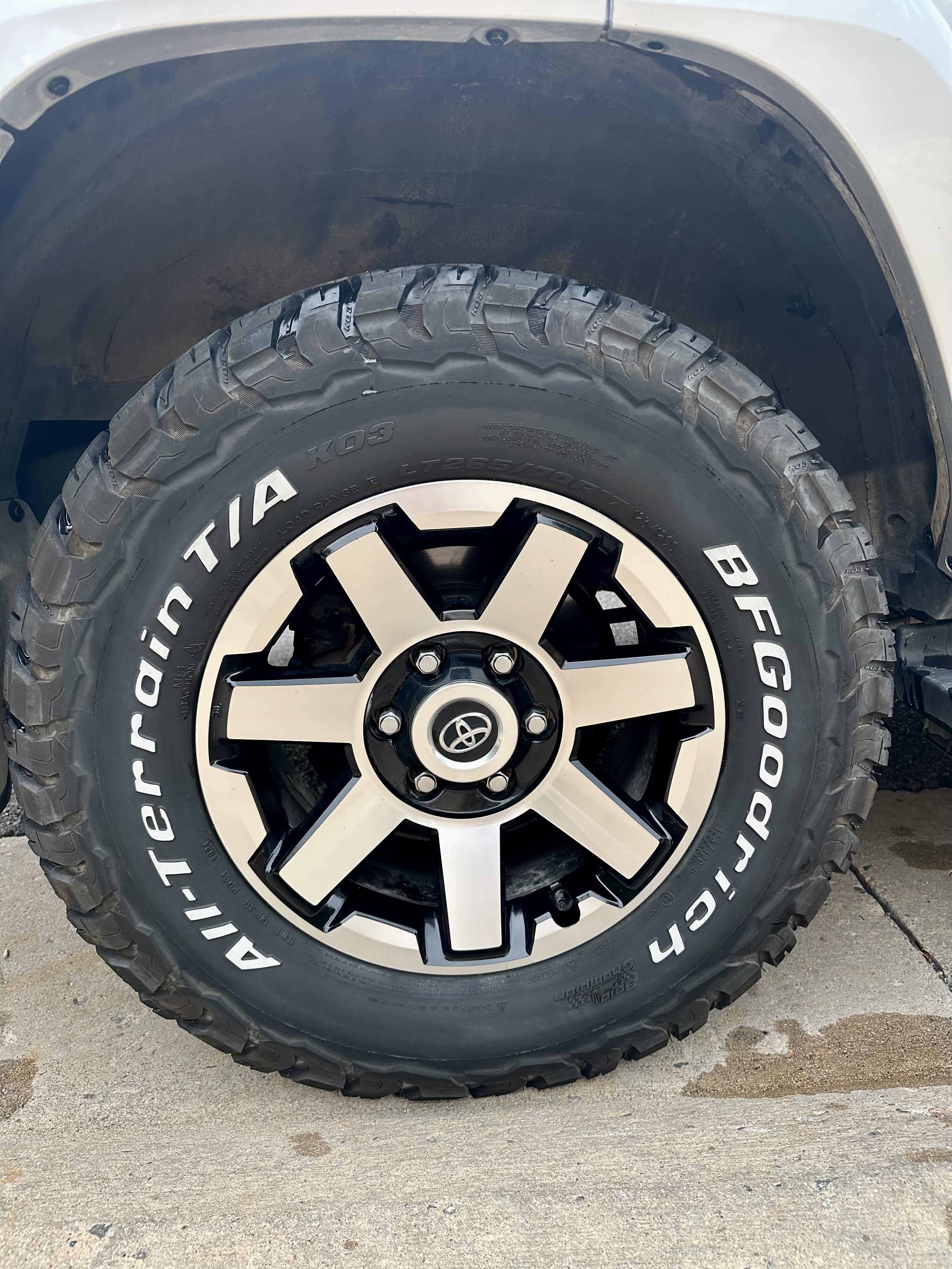 Used 2022 Toyota 4Runner TRD Off-Road AWD/4WD image 11