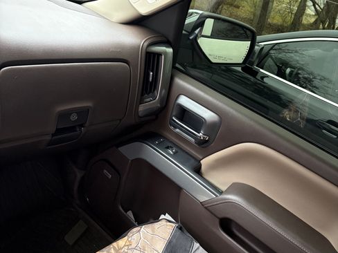 Used 2017 Chevrolet Silverado 1500 LTZ Z71 w/ LTZ Plus Package image 8