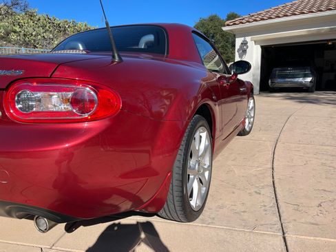Used 2014 MAZDA MX-5 Miata Grand Touring w/ Premium Package image 16
