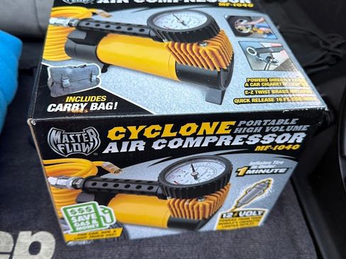 Used 2011 Jeep Wrangler Unlimited Sport image 15