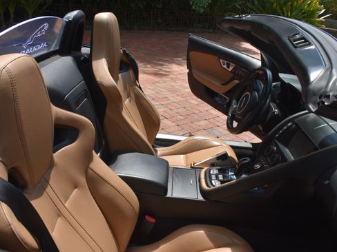 Used 2014 Jaguar F-TYPE S image 21