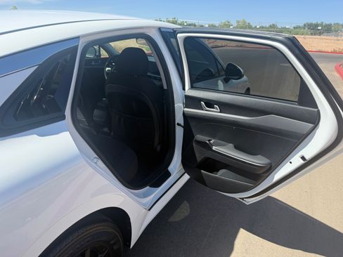 Used 2025 Kia K5 LXS FWD image 10