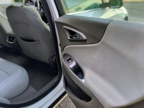 Used 2020 Chevrolet Malibu LT image 14