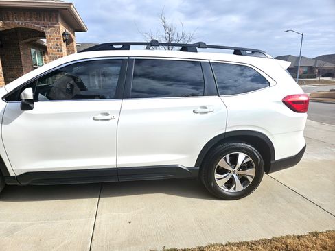 Used 2022 Subaru Ascent Premium w/ Convenience Package image 4