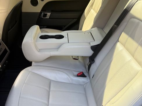 Used 2019 Land Rover Range Rover Sport HSE AWD/4WD image 9