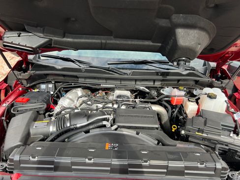 Used 2025 GMC Sierra 3500 AT4 w/ Technology Package image 9