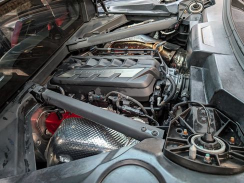 Used 2021 Chevrolet Corvette Stingray Premium Cpe w/ Z51 Performance Package image 12