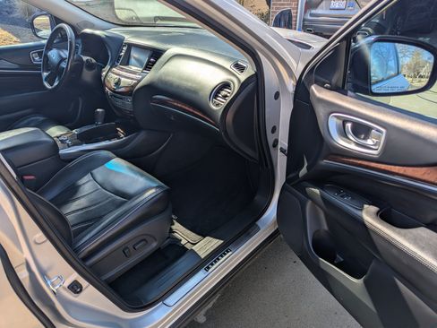 Used 2015 INFINITI QX60 FWD w/ Deluxe Touring Package image 18