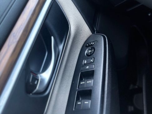 Used 2017 Honda CR-V EX image 19