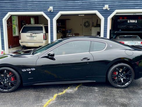 Used 2012 Maserati GranTurismo S RWD image 5