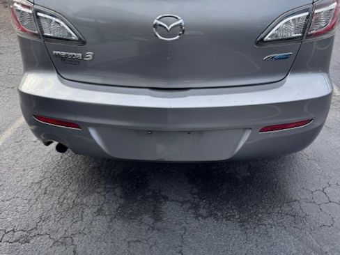 Used 2013 MAZDA MAZDA3 i Sport image 9