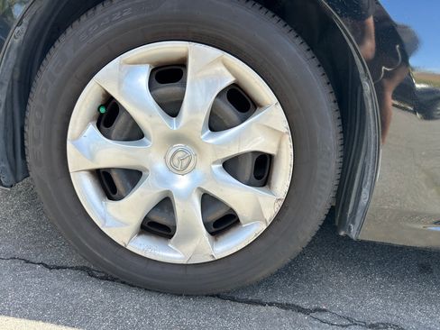 Used 2015 MAZDA MAZDA3 i Sport image 9