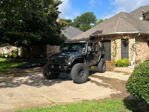 Used 2010 Jeep Wrangler Unlimited Sport image 14