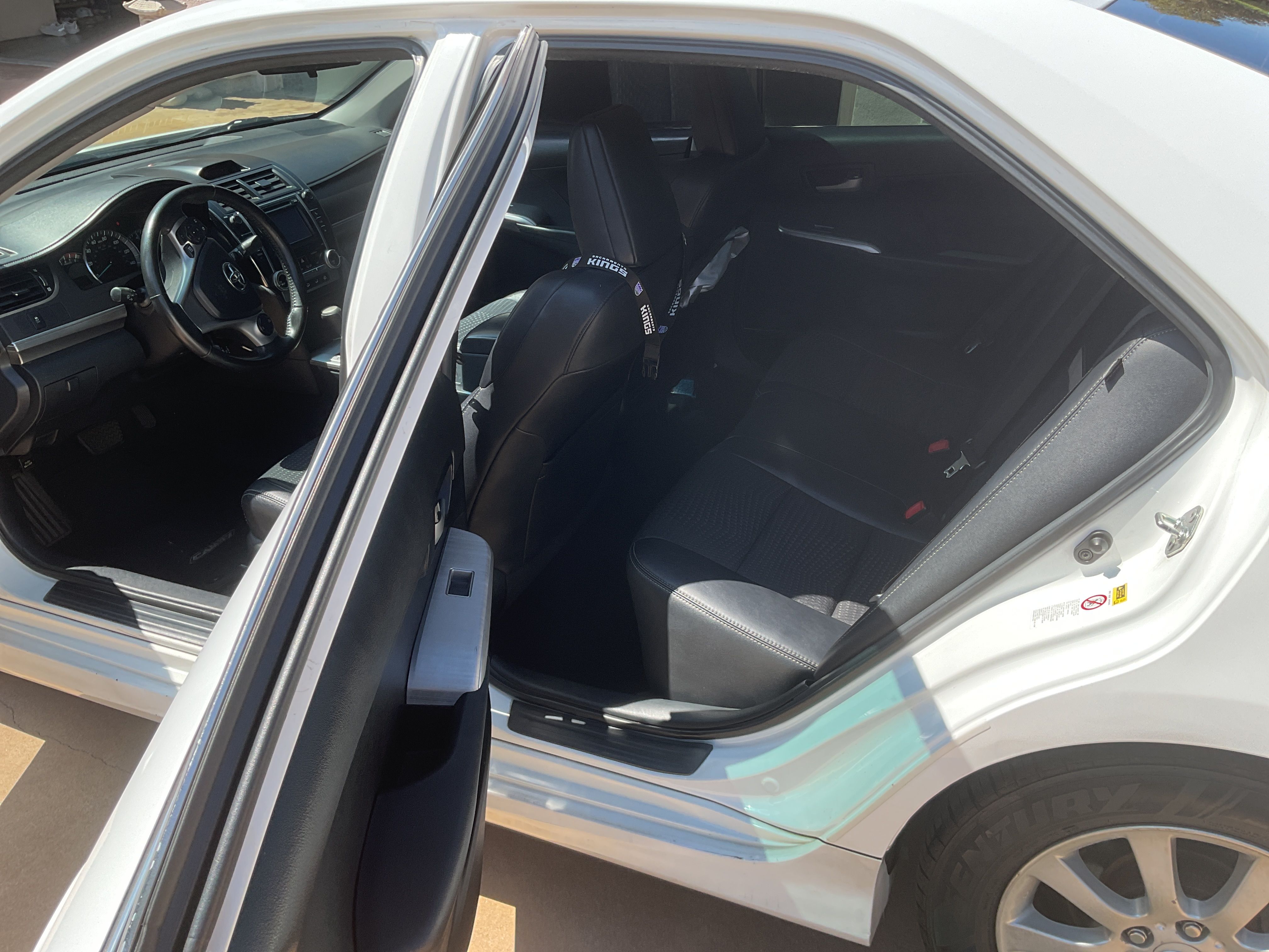 Used 2013 Toyota Camry SE FWD image 8