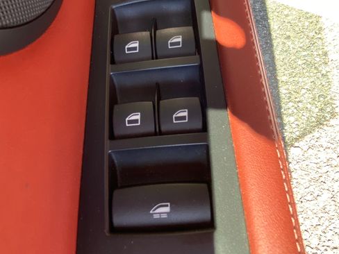 Used 2013 BMW M3 Convertible image 32