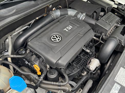 Used 2017 Volkswagen Passat 1.8T R-Line FWD image 17