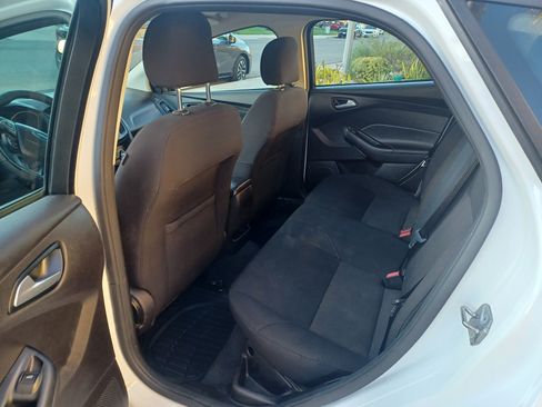 Used 2016 Ford Focus SE w/ SE Sport Package image 8