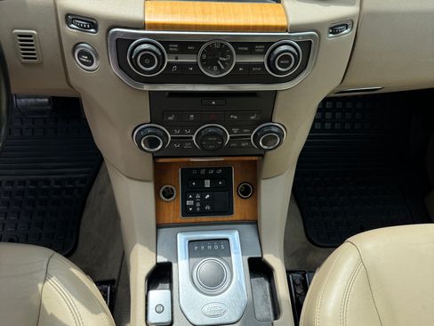 Used 2014 Land Rover LR4 HSE LUX AWD/4WD image 17