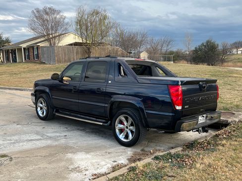 Used 2006 Chevrolet Avalanche Z66 w/ Sun And Sound Package image 14