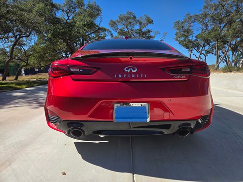 Used 2018 INFINITI Q60 Red Sport 400 w/ Pro Active Package image 6