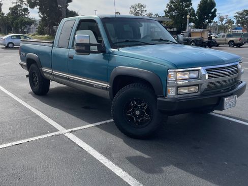 Used 1998 Chevrolet Silverado 1500 4x4 Extended Cab w/ Preferred Equipment Group 3 image 17