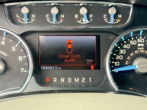 Used 2014 Ford F150 Lariat w/ Equipment Group 502A Luxury RWD image 9