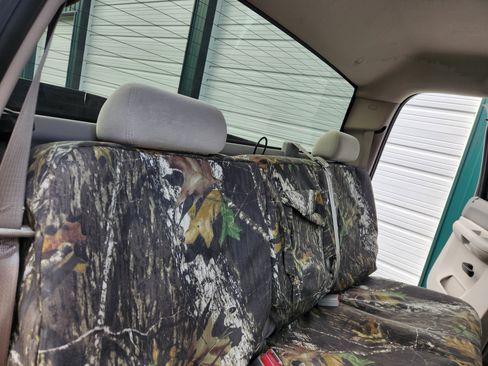 Used 2009 GMC Sierra 2500 SLE w/ Convenience Package image 16