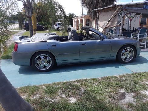 Used 2006 Dodge Charger R/T w/ Sound Group II image 1