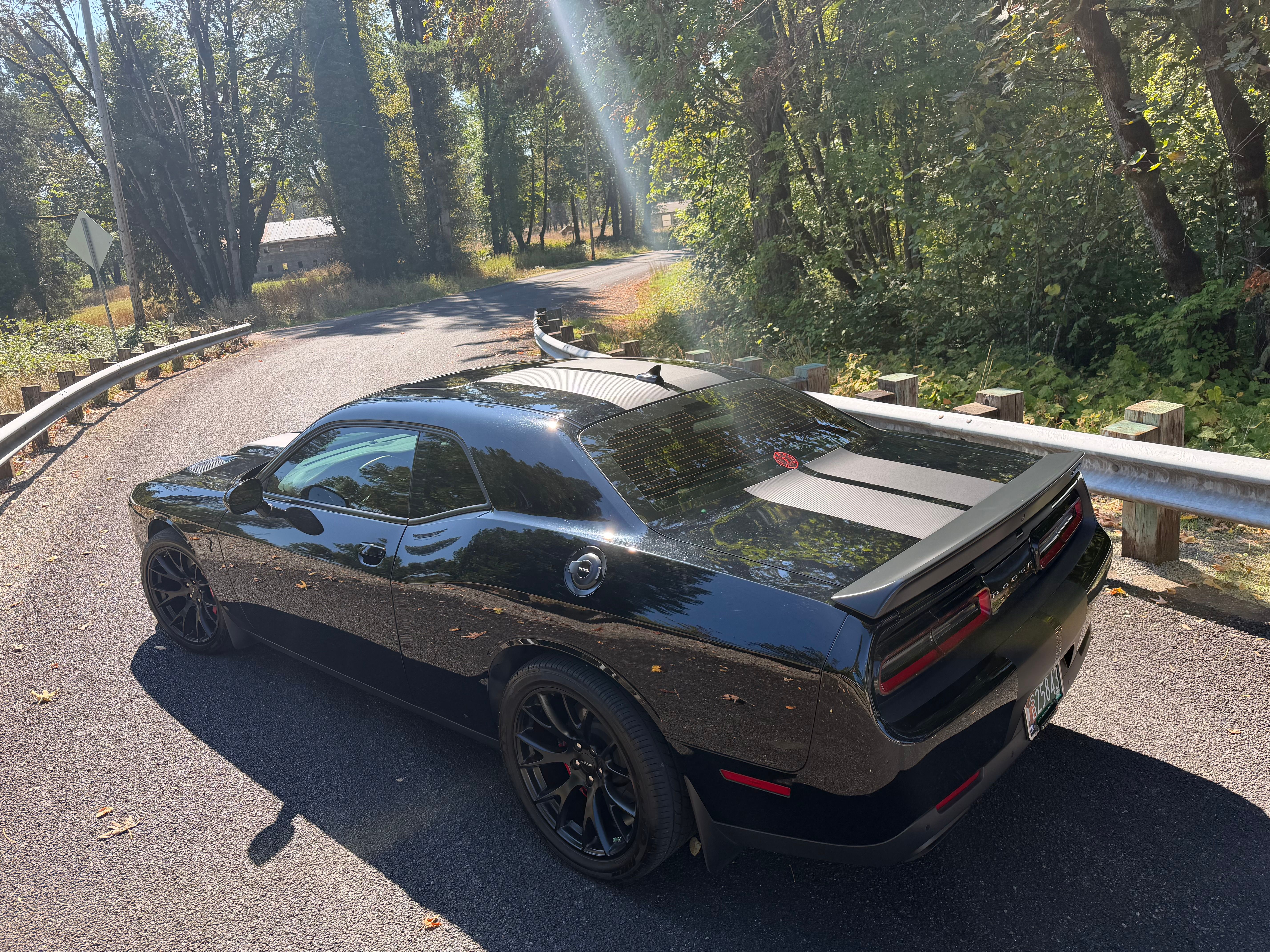 Used 2016 Dodge Challenger SRT Hellcat RWD image 4