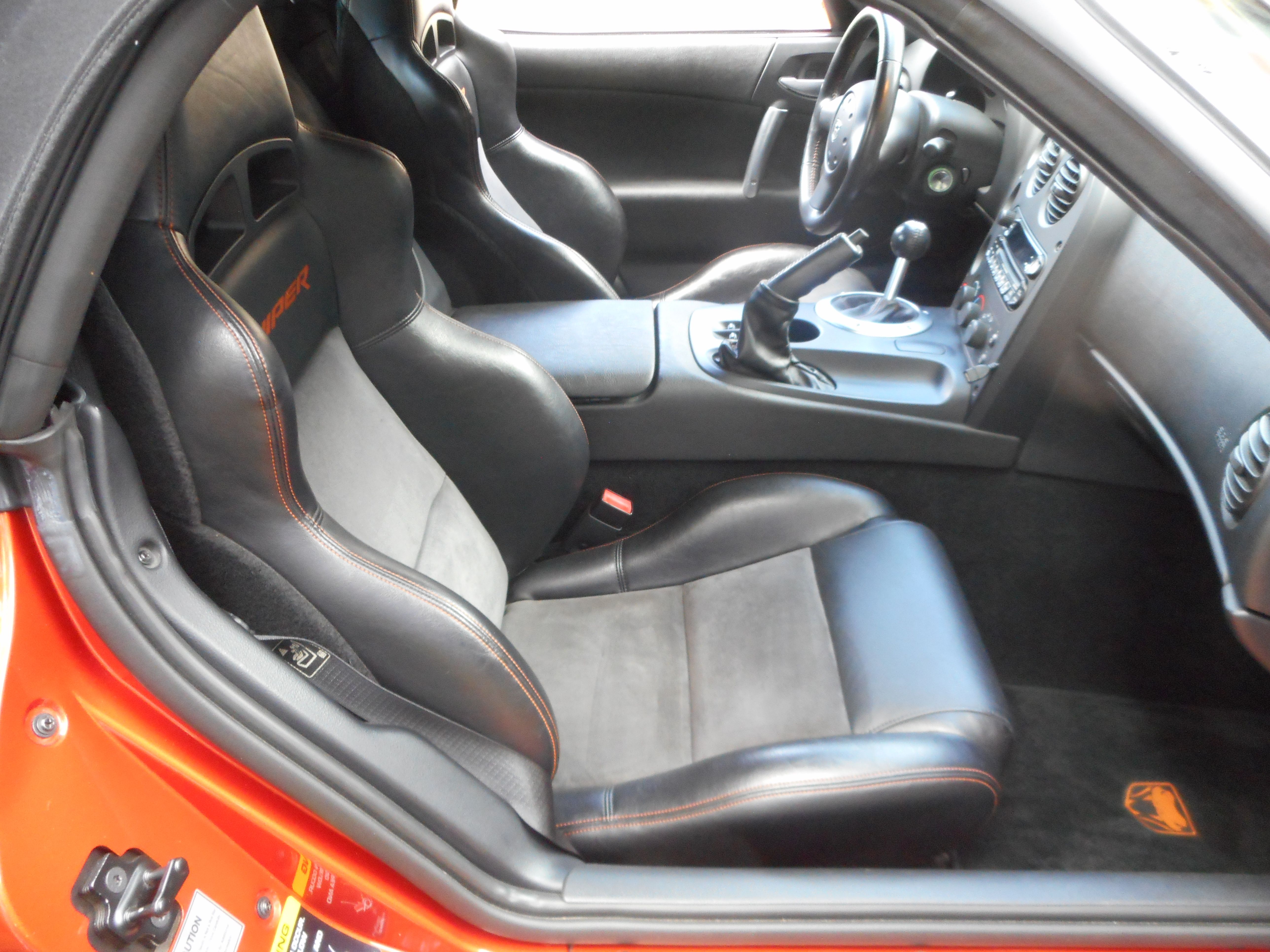 Used 2005 Dodge Viper SRT-10 w/ Copperhead Edition Group RWD image 25