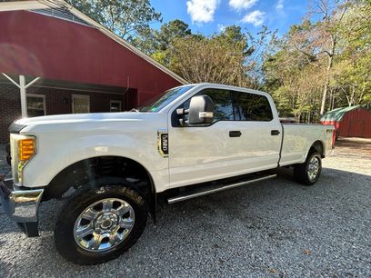 Used 2017 Ford F350 XLT w/ Camper Package