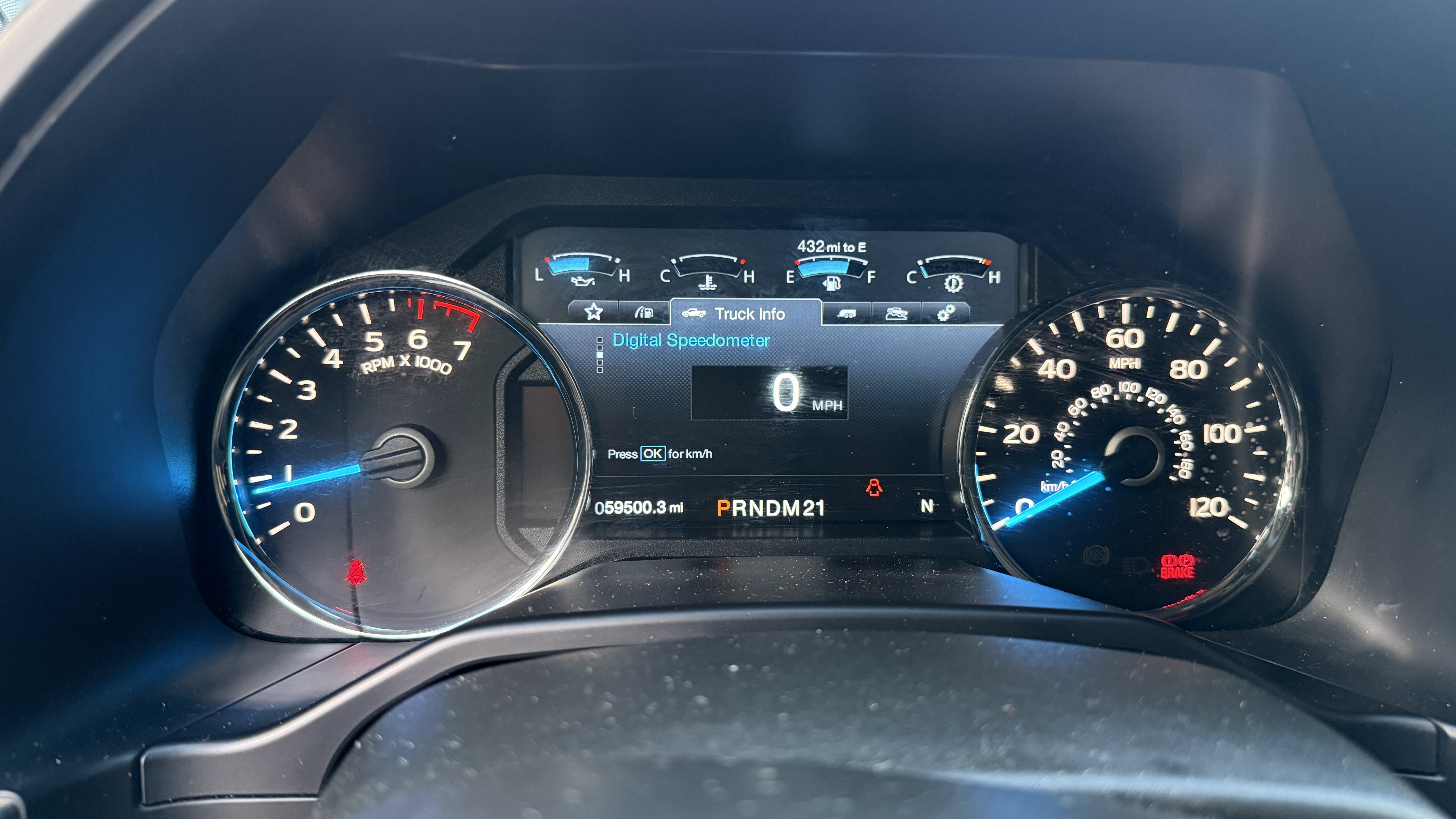 Used 2015 Ford F150 Platinum w/ Equipment Group 701A Luxury AWD/4WD image 15