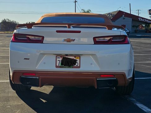 Used 2017 Chevrolet Camaro SS image 11