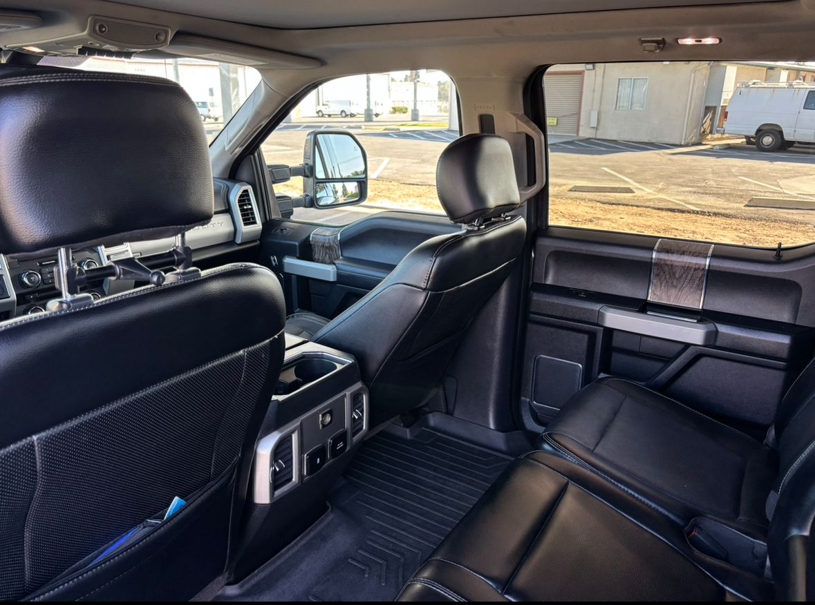 Used 2018 Ford F250 Lariat w/ Lariat Ultimate Package AWD/4WD image 17