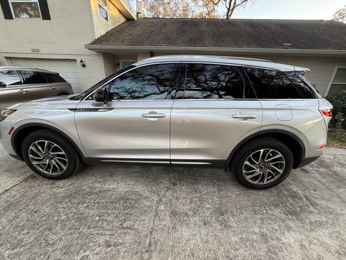 Used 2020 Lincoln Corsair FWD image 2