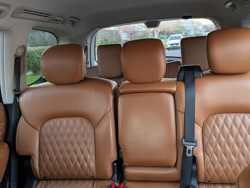 Used 2018 INFINITI QX80 4WD w/ Deluxe Technology Package image 15